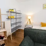 Macho Apartment *