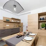 Macho Apartment