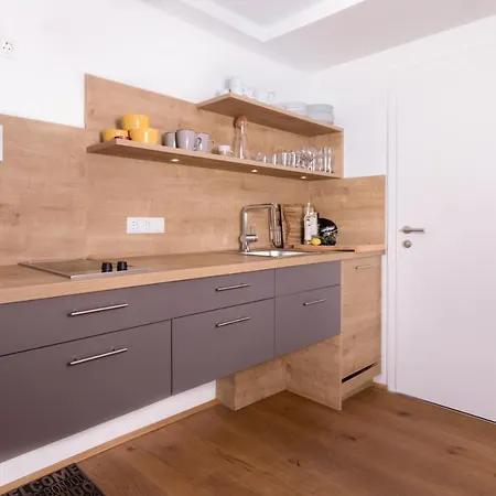 Macho Apartment